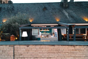 Outdoorbar auf dem Rooftop des Rheinloft in Köln