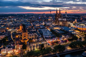 Bernd Lehnert fotografiert Rheinloft Cologne und Skyline von Köln